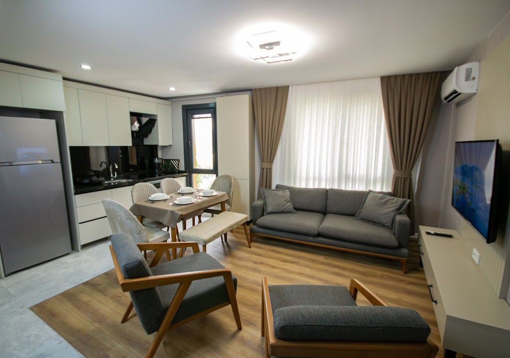 Luxury Life Suites Hotel