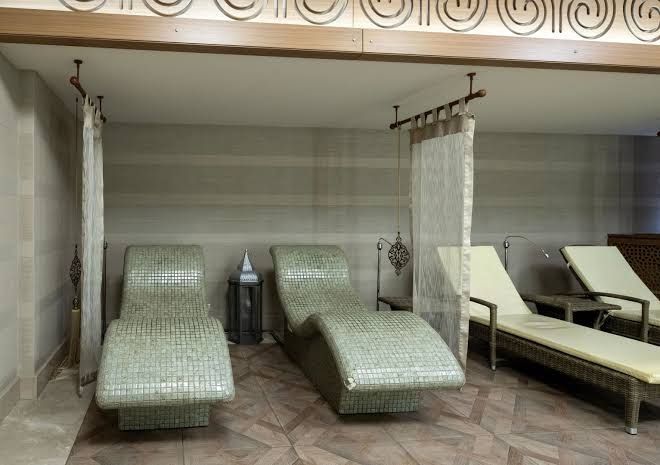 Windsor Hotel & Convention Center