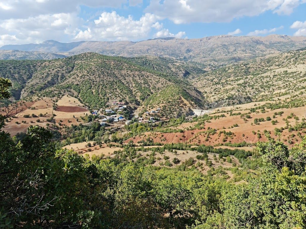 Çamoluk Öğretmenevi ve Akşam Sanat Okulu (Hotel Çamoluk)