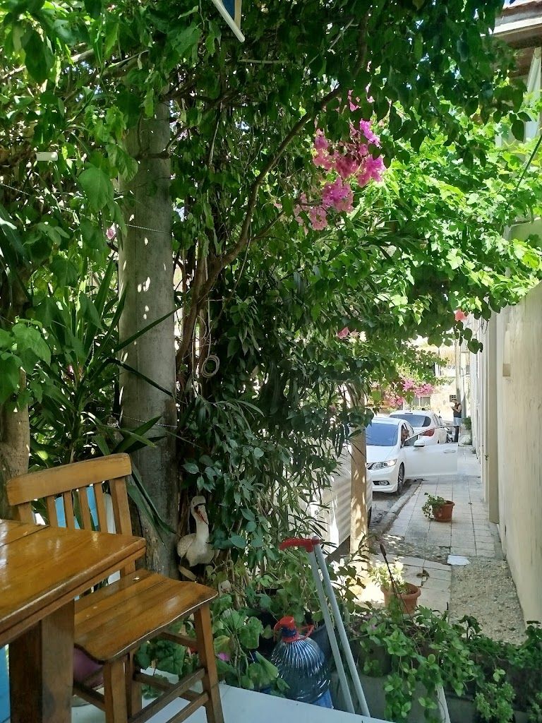 ÇEŞME BEYAZ PANSİYON