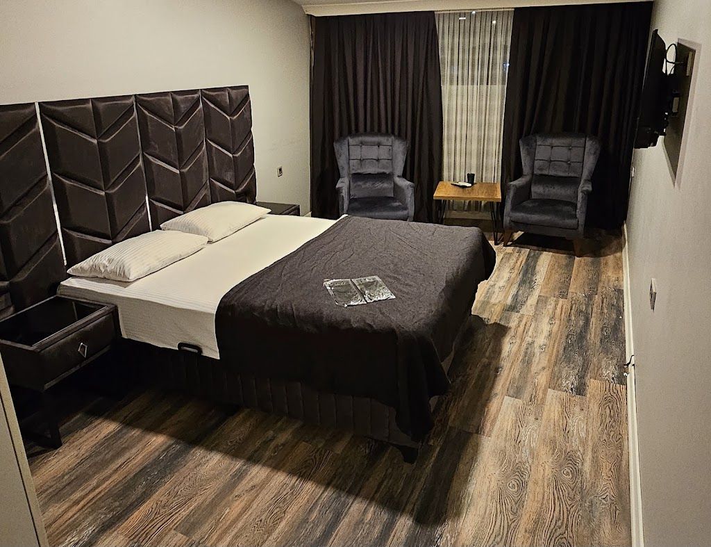 Plus Park Suite & Hotel