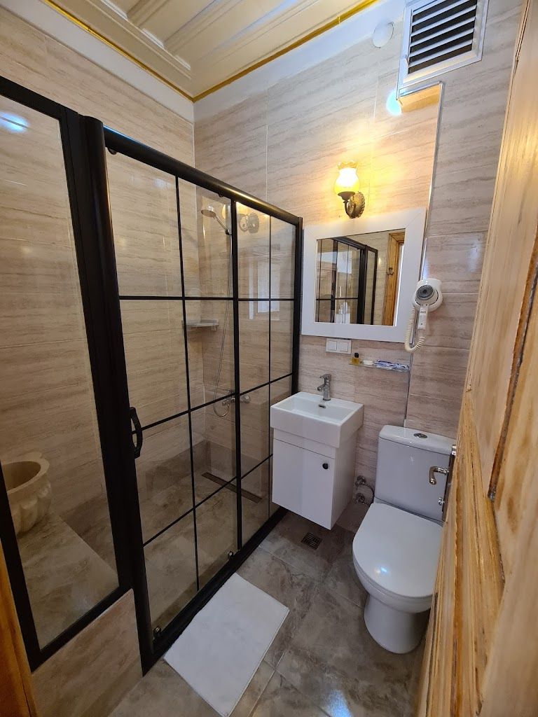 Kadıköy White House Otel