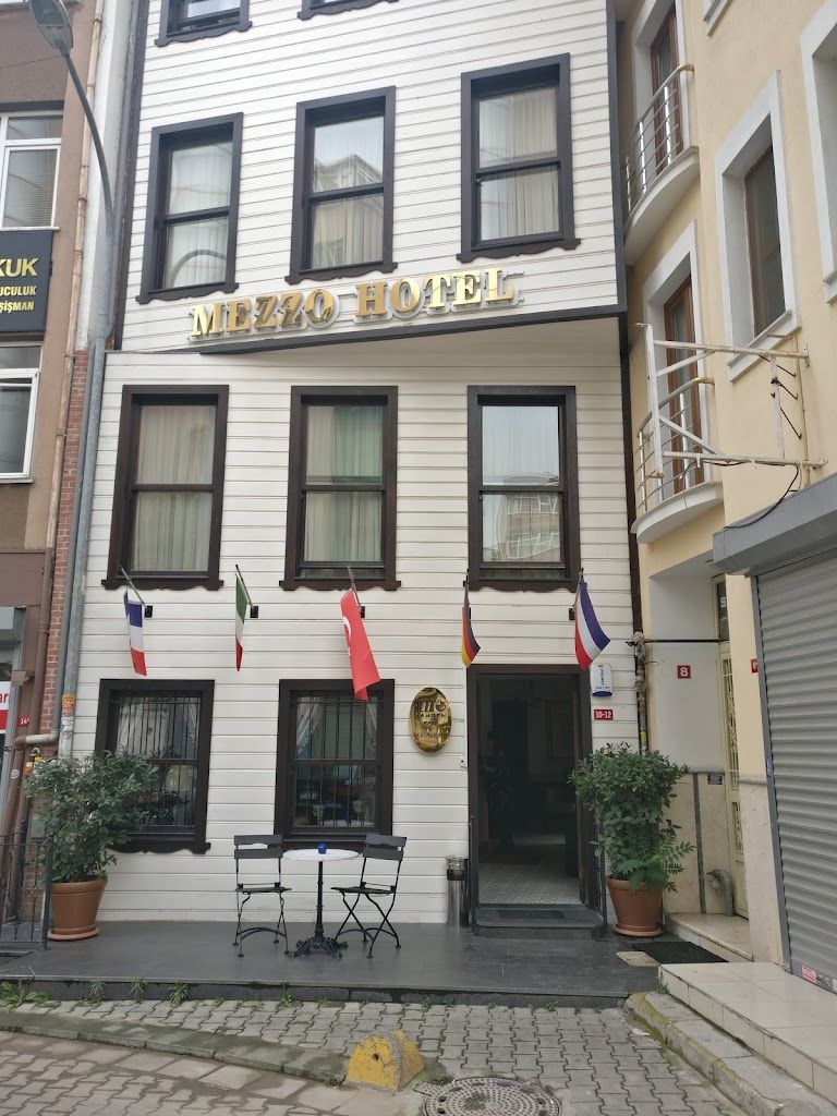 Mezzo Hotel