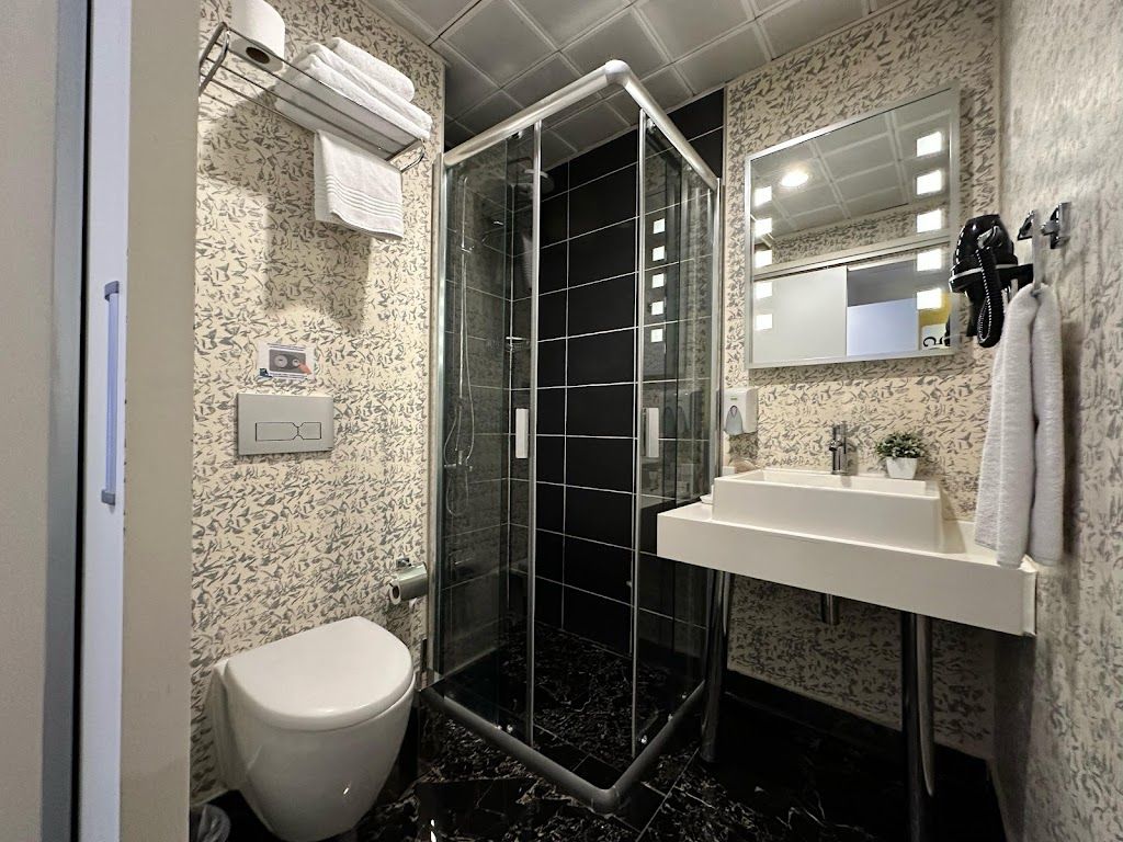 Tempo Hotel 4. Levent