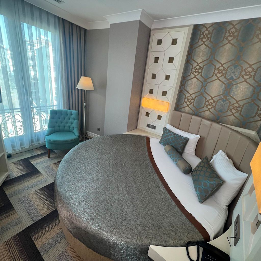 The Grand Mira Hotel