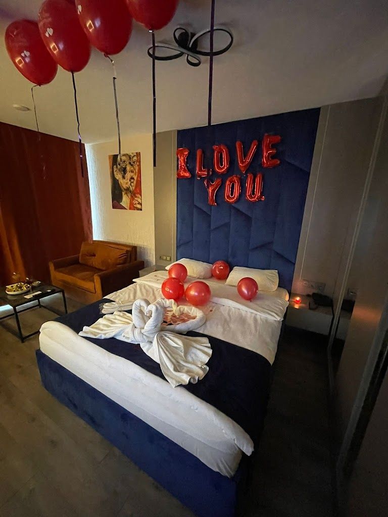 The Port Güzelyalı Otel