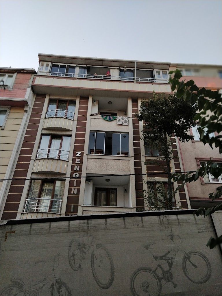 GÜZEL YURDAKUL AİLESİ